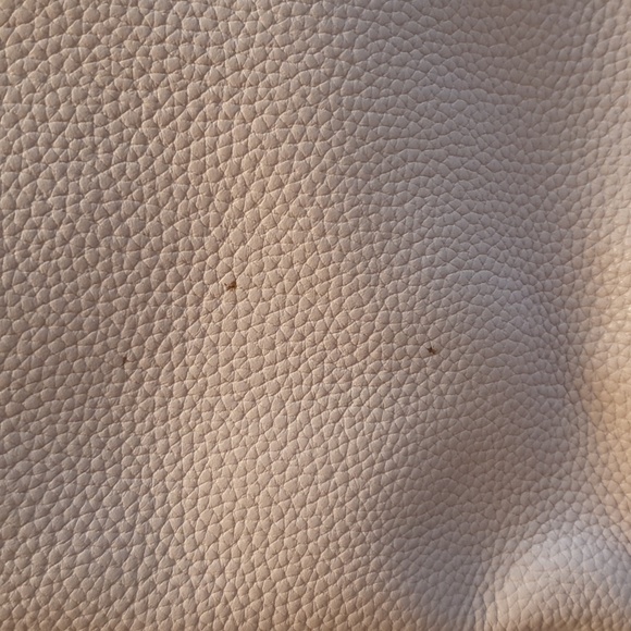 Kate Spade Leather Tote. - Picture 7 of 16